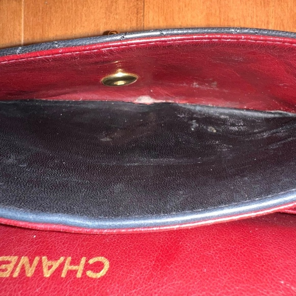 *SOLD* Vintage Chanel Small Double Flap in Black with Gold Hardware - Picture 12 of 15